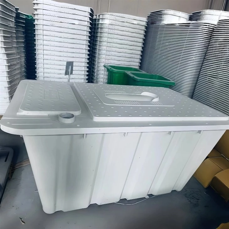 FRP Squatting Pan